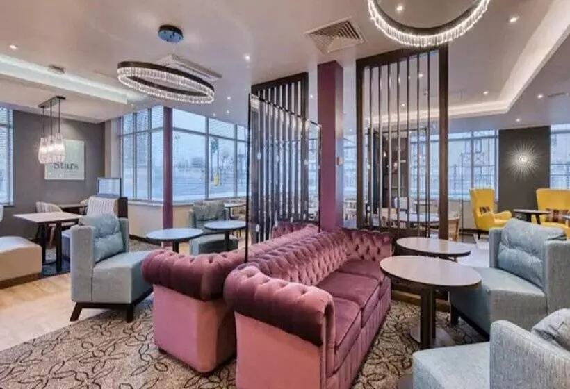 Hotelli Premier Inn Peterborough City Centre