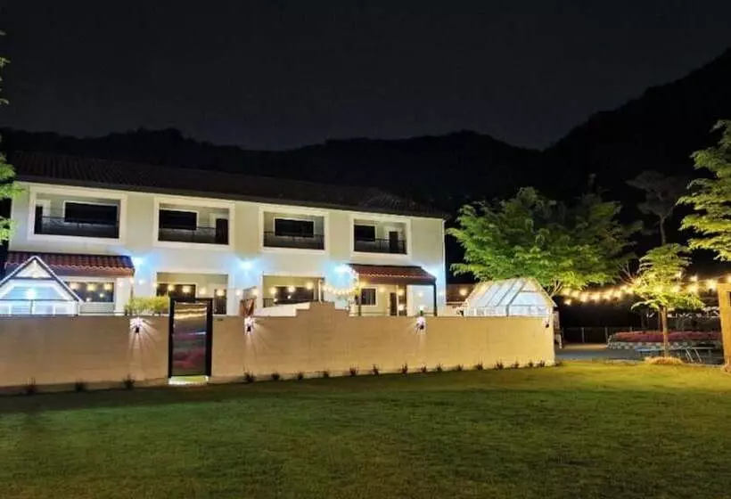 Hotelli Geumsan Painting Pension