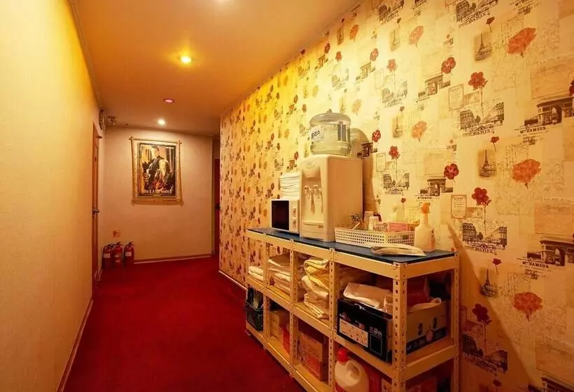 Hotelli Goyang Everville