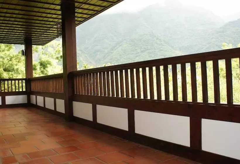 هتل Old Five Guesthouse