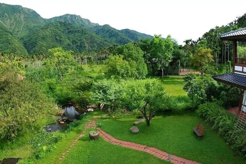 هتل Old Five Guesthouse