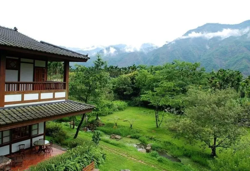 هتل Old Five Guesthouse