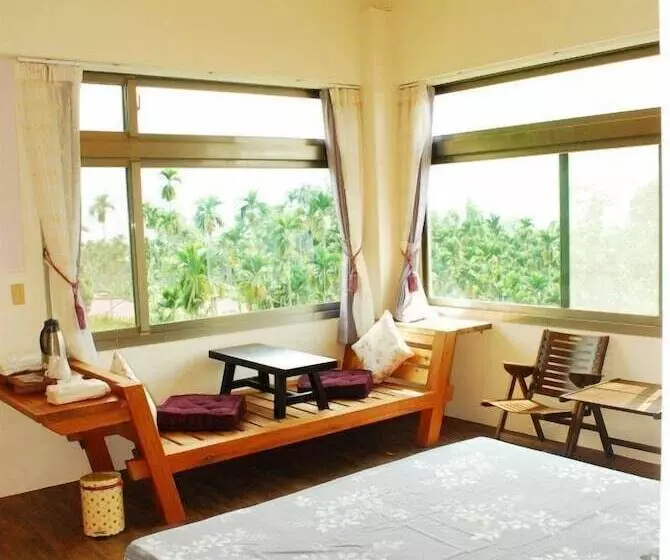 هتل Old Five Guesthouse