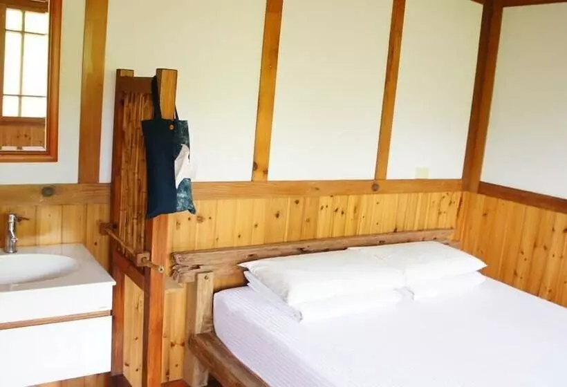 هتل Old Five Guesthouse