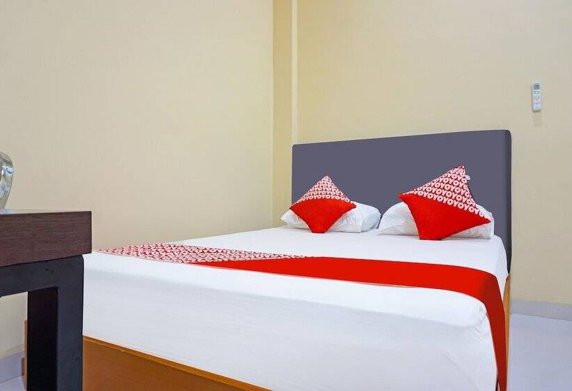 בית מלון כפרי Oyo 91668 Homestay Anitha Syariah Makassar