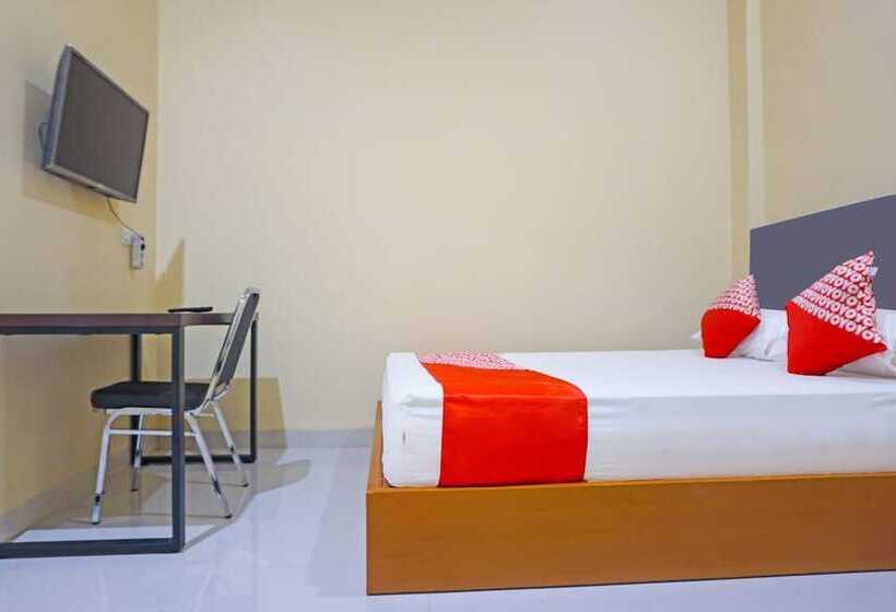 בית מלון כפרי Oyo 91668 Homestay Anitha Syariah Makassar