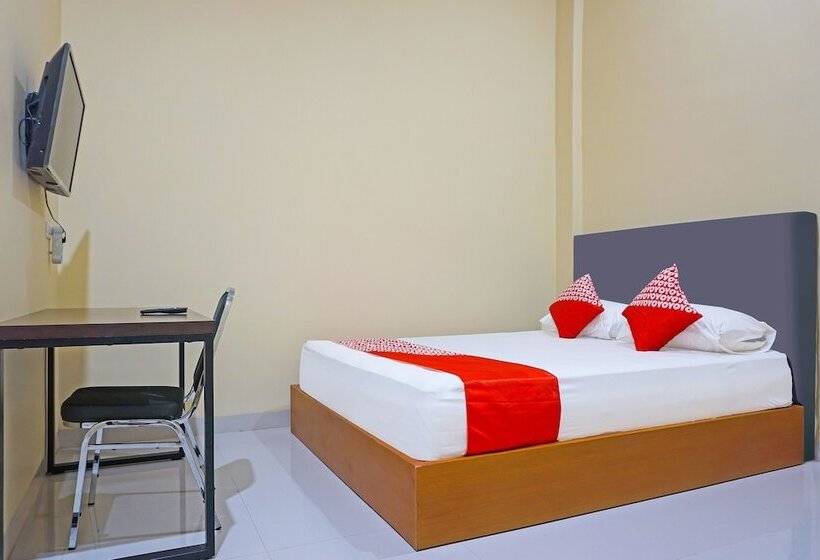 בית מלון כפרי Oyo 91668 Homestay Anitha Syariah Makassar