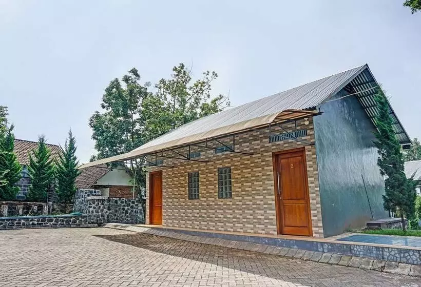 هتل Oyo 91679 Villa Juanda Syariah