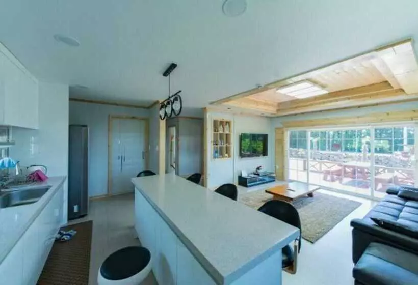 ホテル Seogwipo Mk House Pension