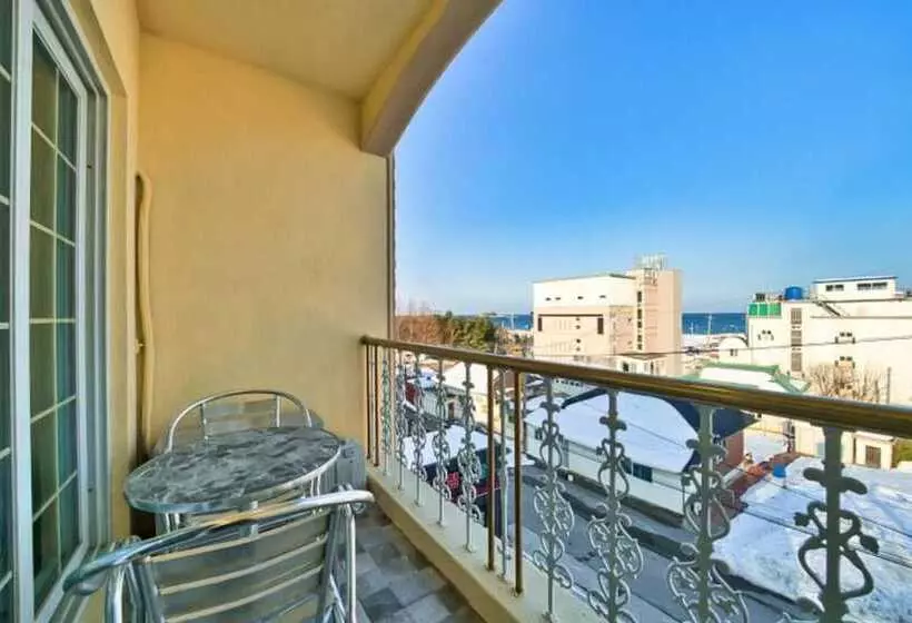 هتل Sokcho Scsantorini Pension