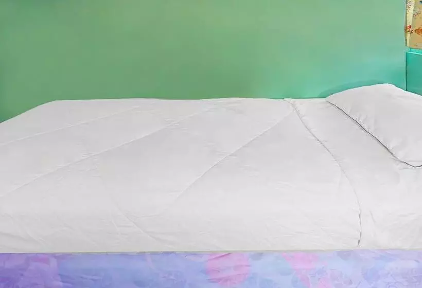 ホテル Spot On 91732 Rani Homestay Syariah