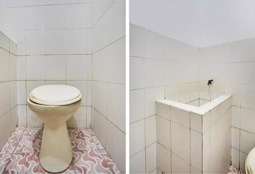 ホテル Spot On 91774 Kost Nusantara Sidoarjo