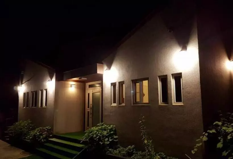 هتل Yangpyeong Dajian Forest Hill Pension
