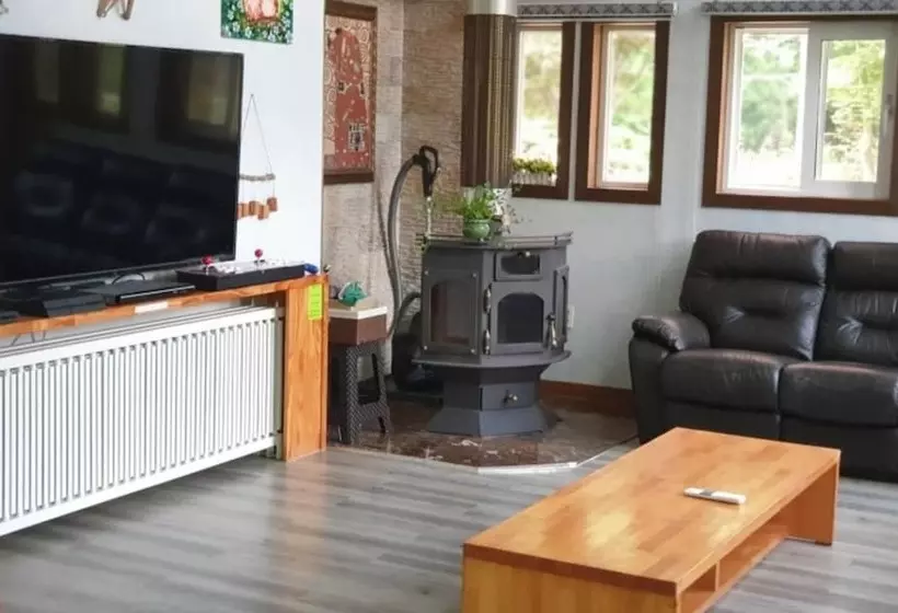 هتل Yangpyeong Dajian Forest Hill Pension