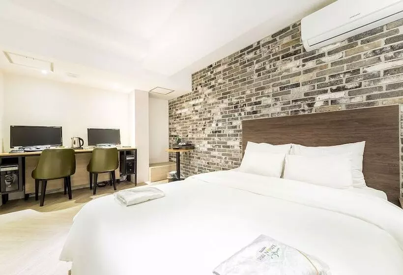 Oryu Bon Motel