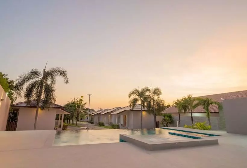 Hotelli Akard Private Villas Sattahip