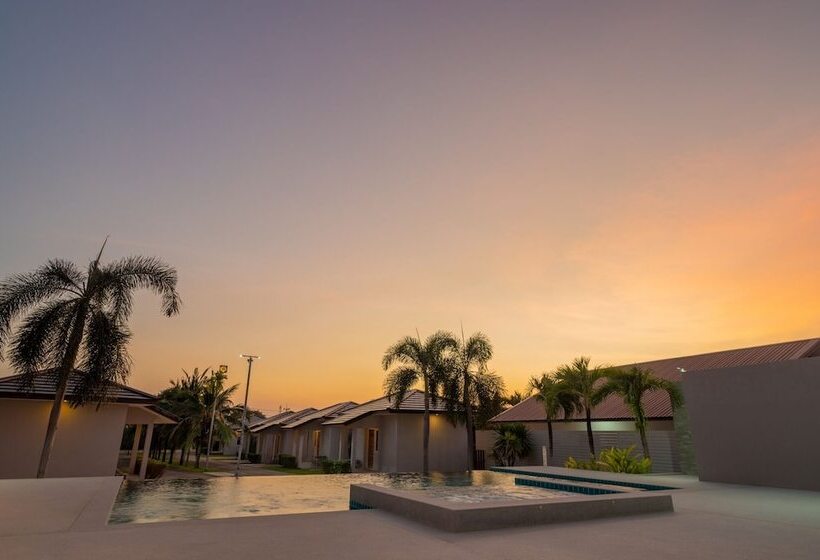 בית מלון כפרי Akard Private Villas Sattahip