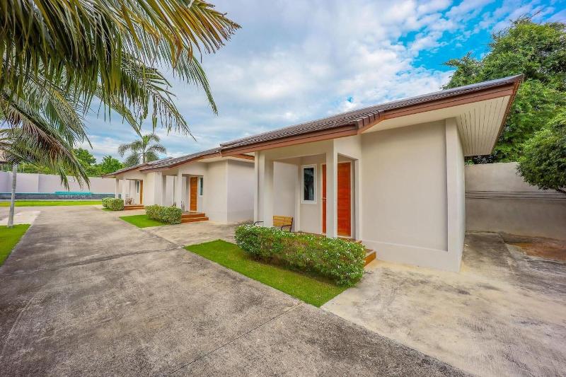 בית מלון כפרי Akard Private Villas Sattahip