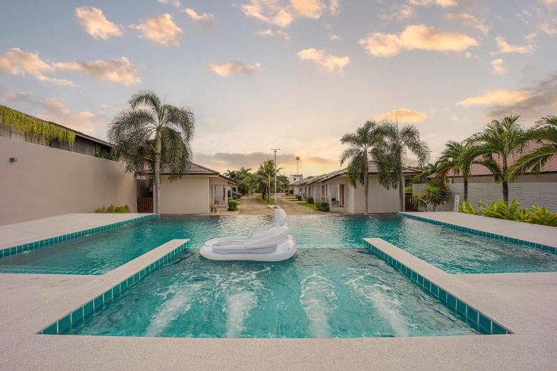 בית מלון כפרי Akard Private Villas Sattahip