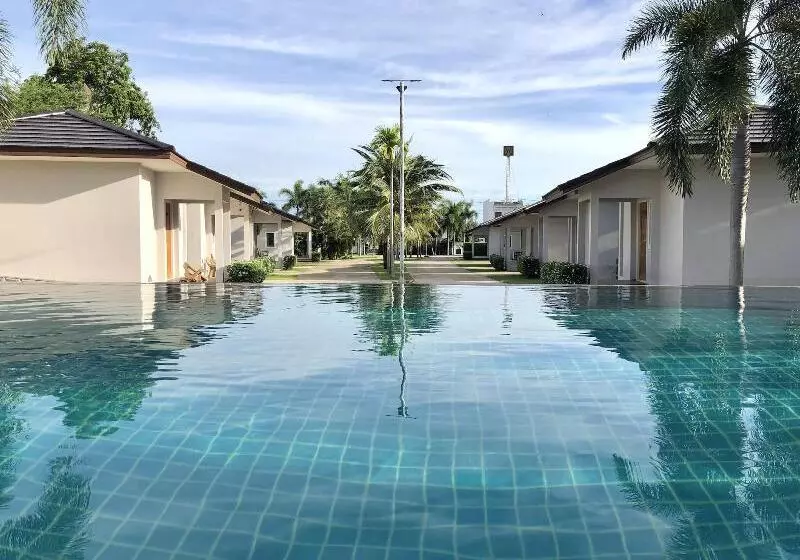Hotelli Akard Private Villas Sattahip