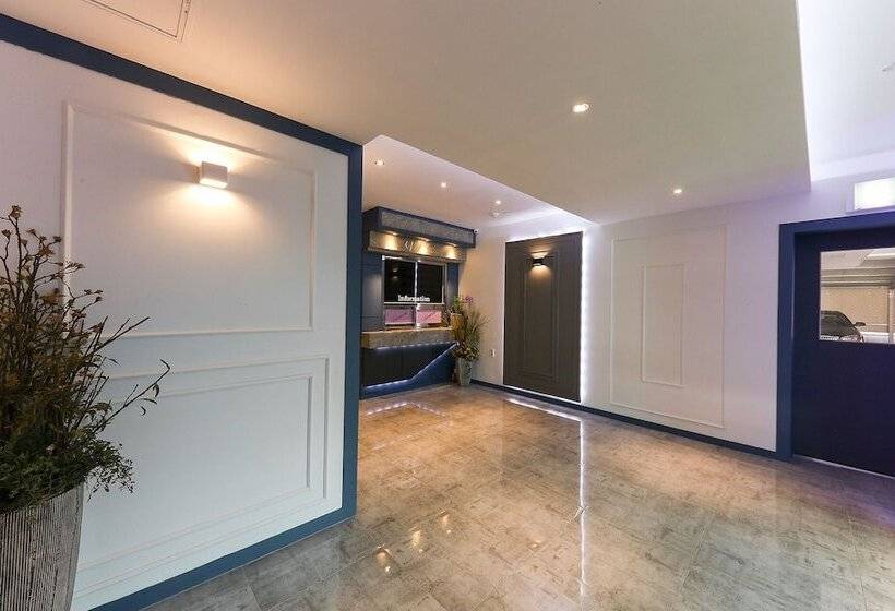 هتل Daejeon Shintanjin Valentine