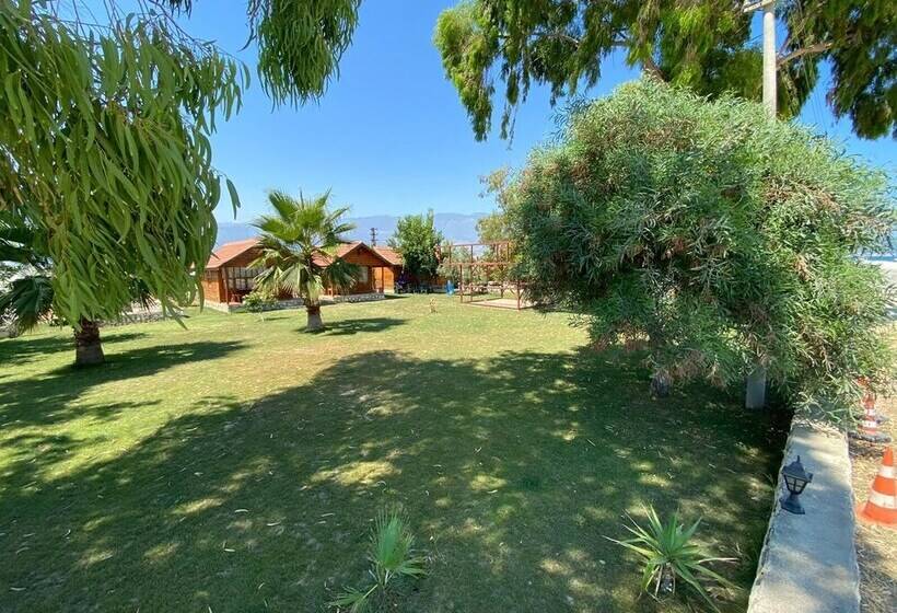 هتل Demre Sahildeki Ev Bungalov