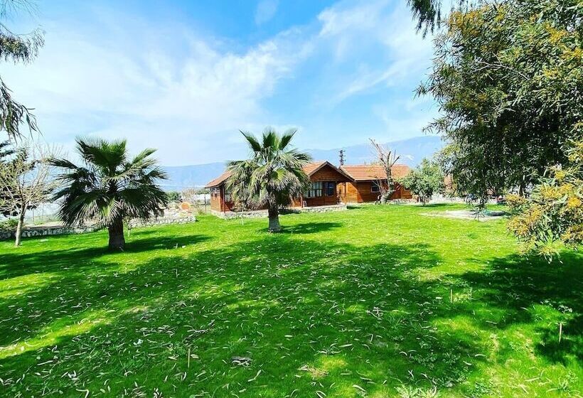 هتل Demre Sahildeki Ev Bungalov