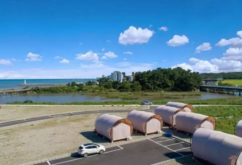 Hotelli Gangneung Basecamp Pension