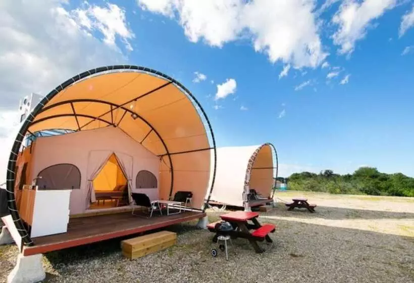 Hotelli Gangneung Basecamp Pension