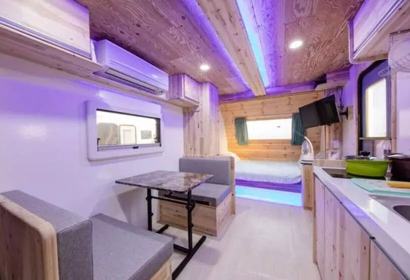 Hotelli Gangneung Basecamp Pension