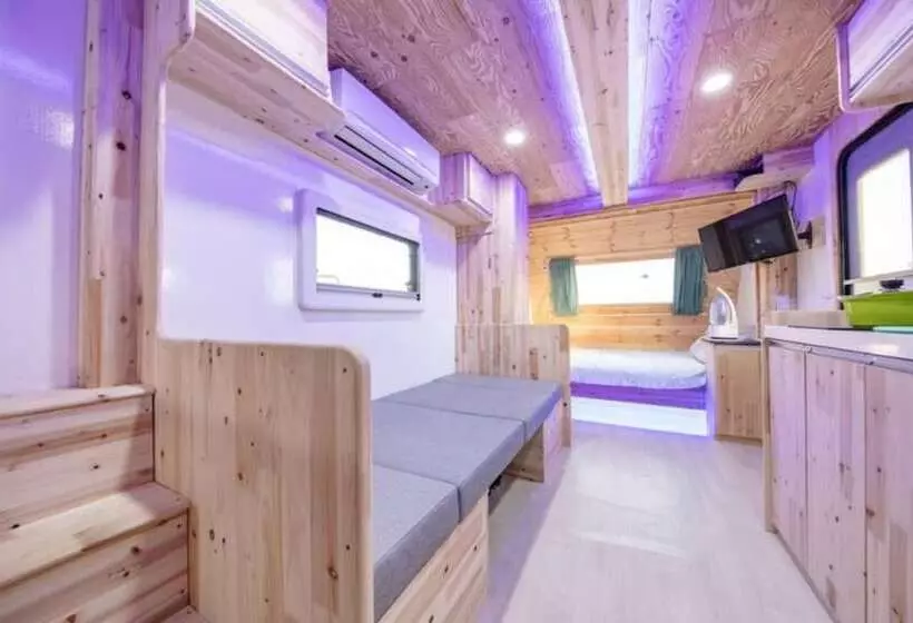Hotelli Gangneung Basecamp Pension