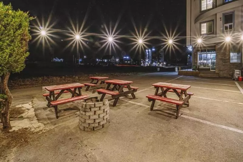 Hotelli Gangneung Basecamp Pension