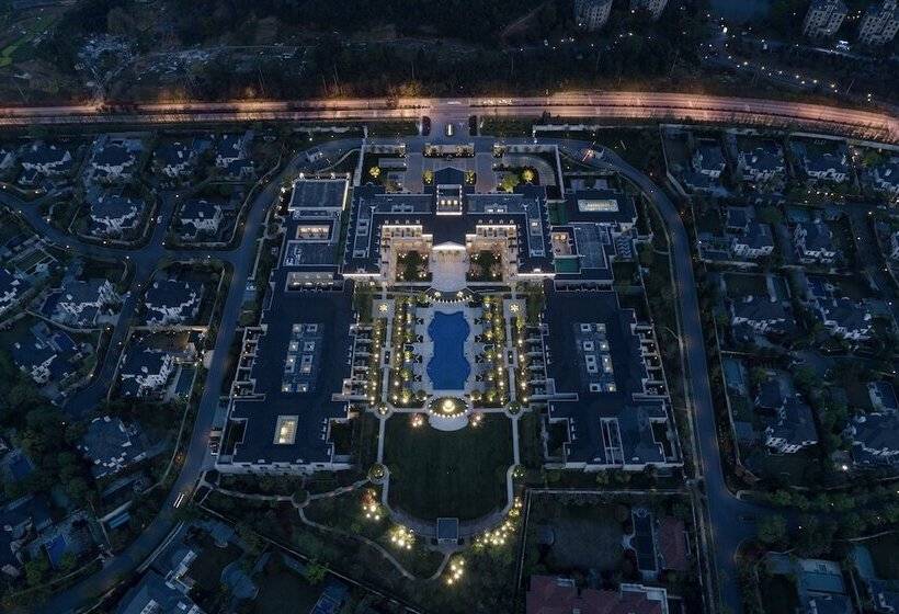 בית מלון כפרי Lvcheng Taohuayuan Huanglong