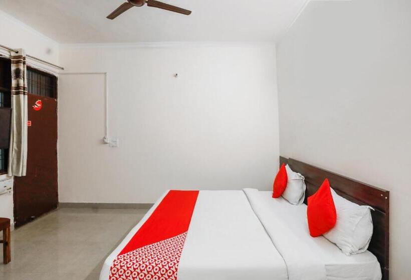 בית מלון כפרי O Av Residency Near Botanic Garden Of Indian Republic