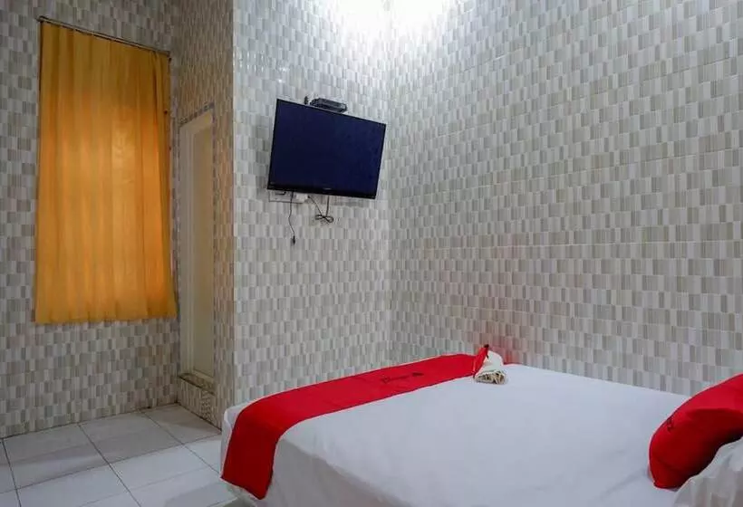 ホテル Reddoorz Near Lippo Plaza Kendari