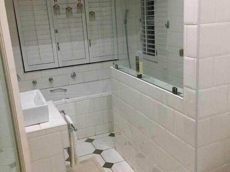 Отель Sandton Shandon House