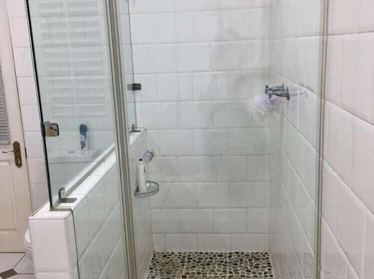 Отель Sandton Shandon House