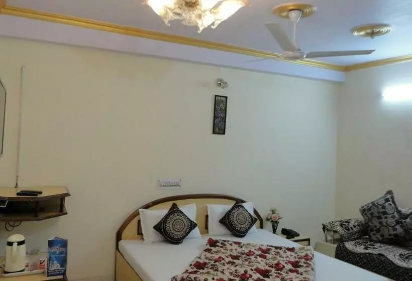 هتل Swarajya Palace