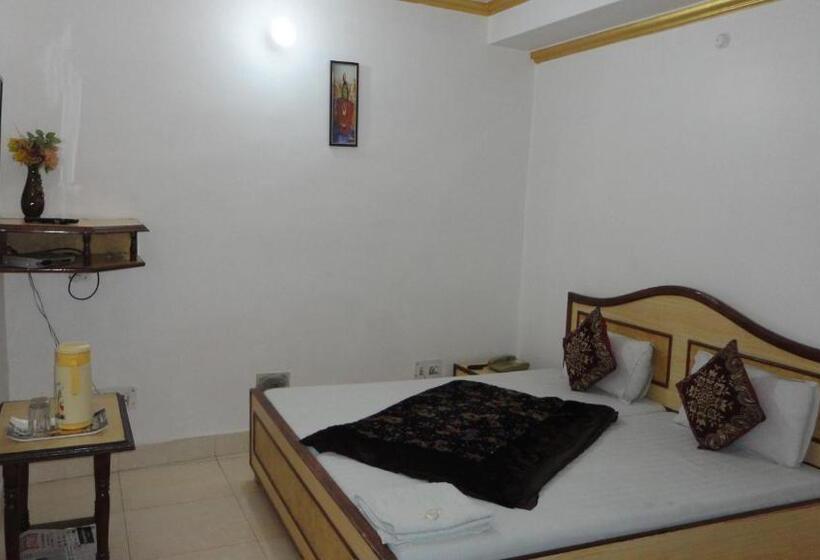 ホテル Swarajya Palace