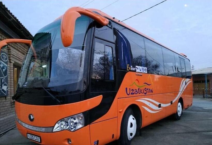 هتل Vodokanal Place Khorezm National House