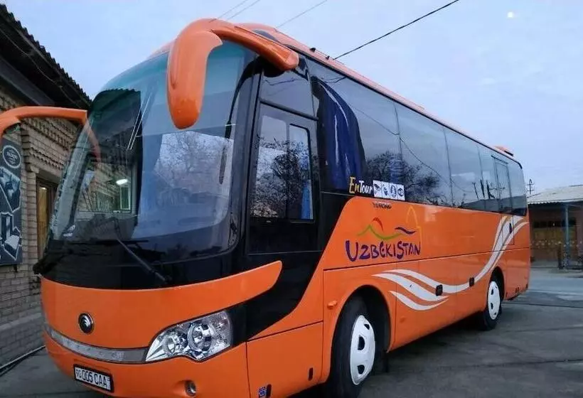 هتل Vodokanal Place Khorezm National House