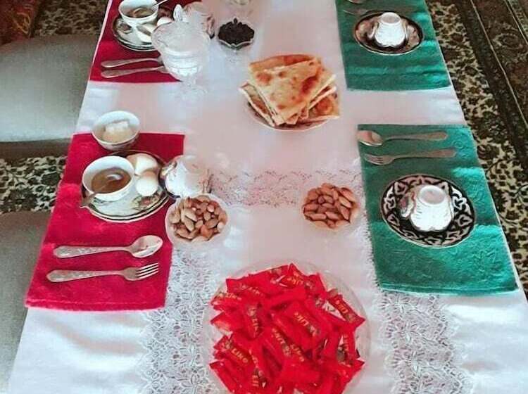 هتل Vodokanal Place Khorezm National House