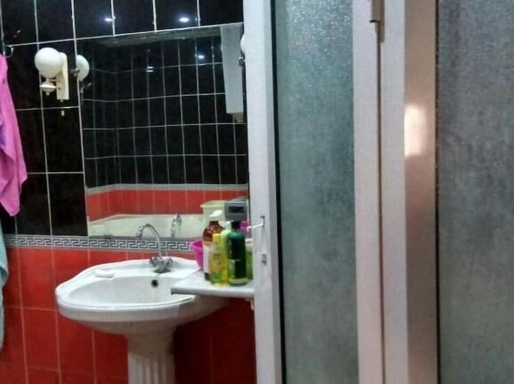 هتل Vodokanal Place Khorezm National House