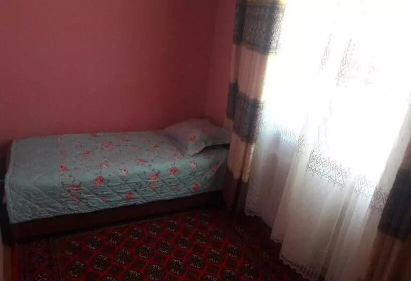 هتل Vodokanal Place Khorezm National House