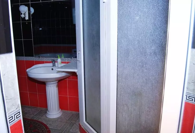 هتل Vodokanal Place Khorezm National House