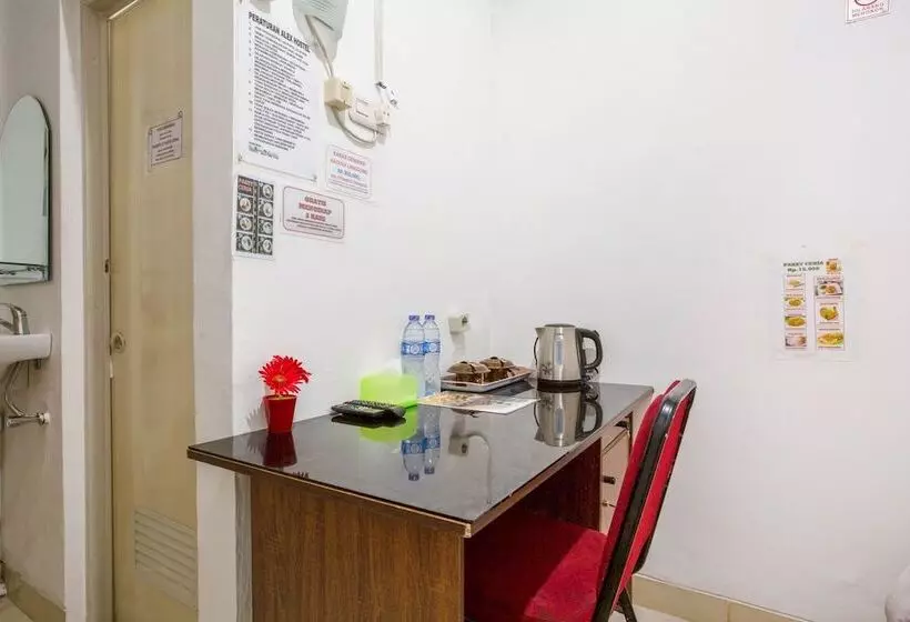 ホテル Alex Hostel By Oyo Rooms
