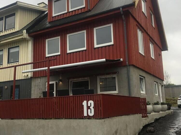 בית מלון כפרי Nordic Inn Thorshavn