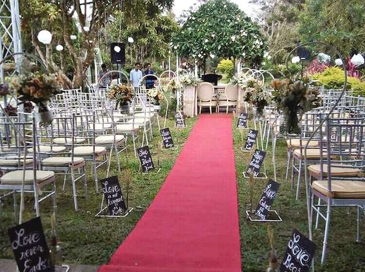 호텔 Royale Tagaytay B&b