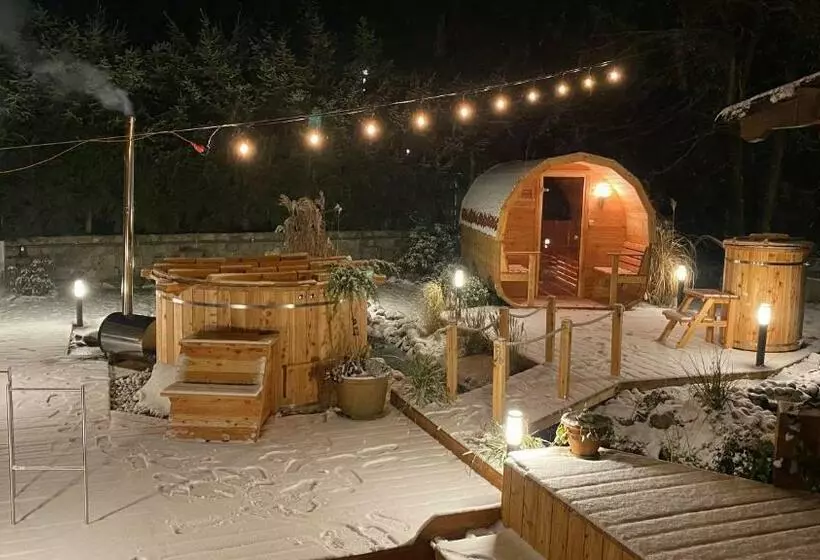 ユースホステル Poziomka