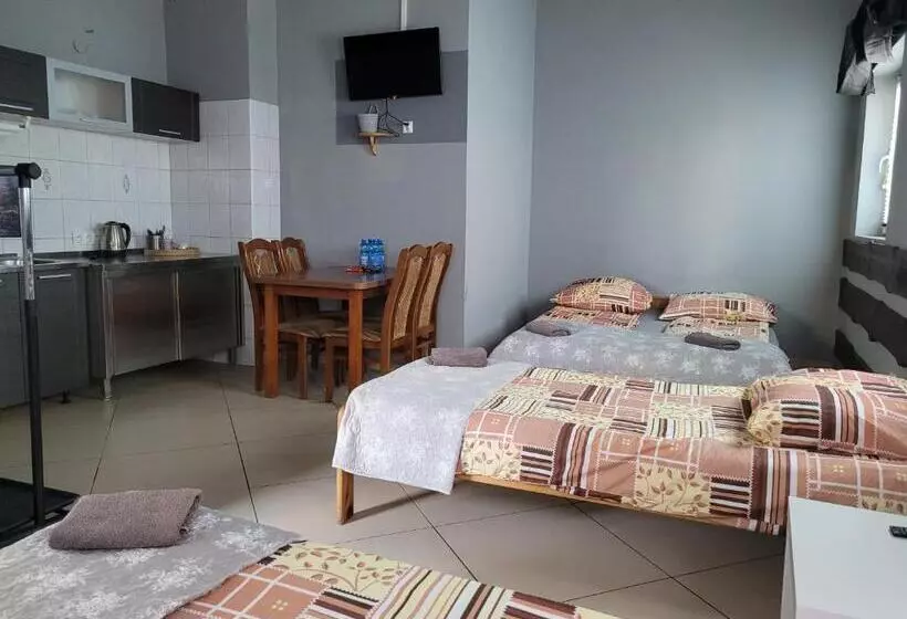 ユースホステル Sebar